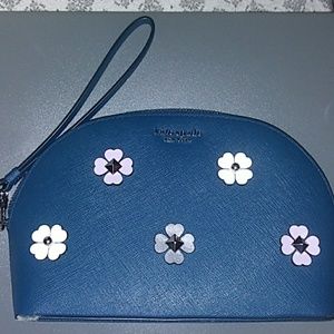 Cosmetic bag